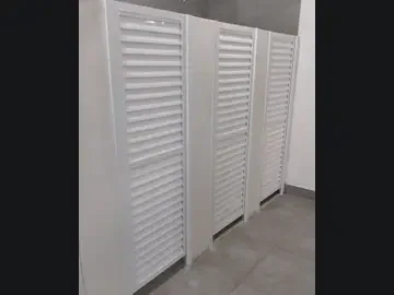 Conjunto de portinholas ventiladas brancas