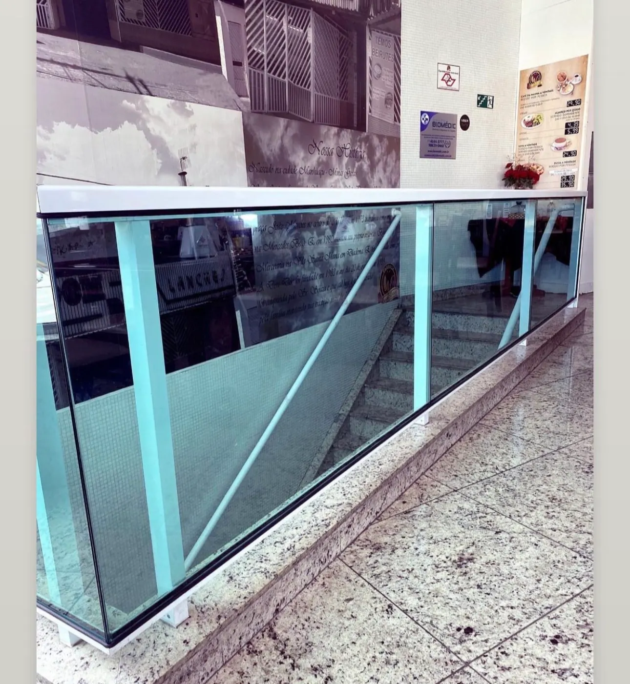 Obra Artefama — esquadria e vidro sob medida