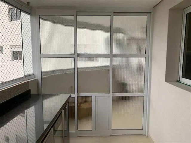 Portas suspensas